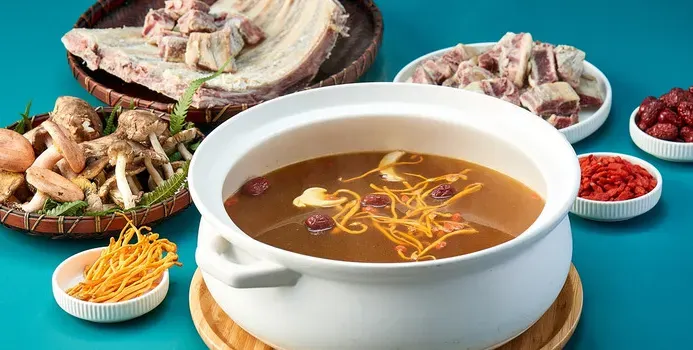 2. Wild Mushroom Hotpot (野生菌火锅)