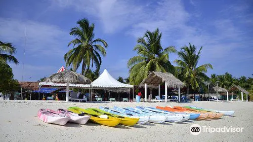 lakshadweep tourism cost for couple Flight Costs to Lakshadweep