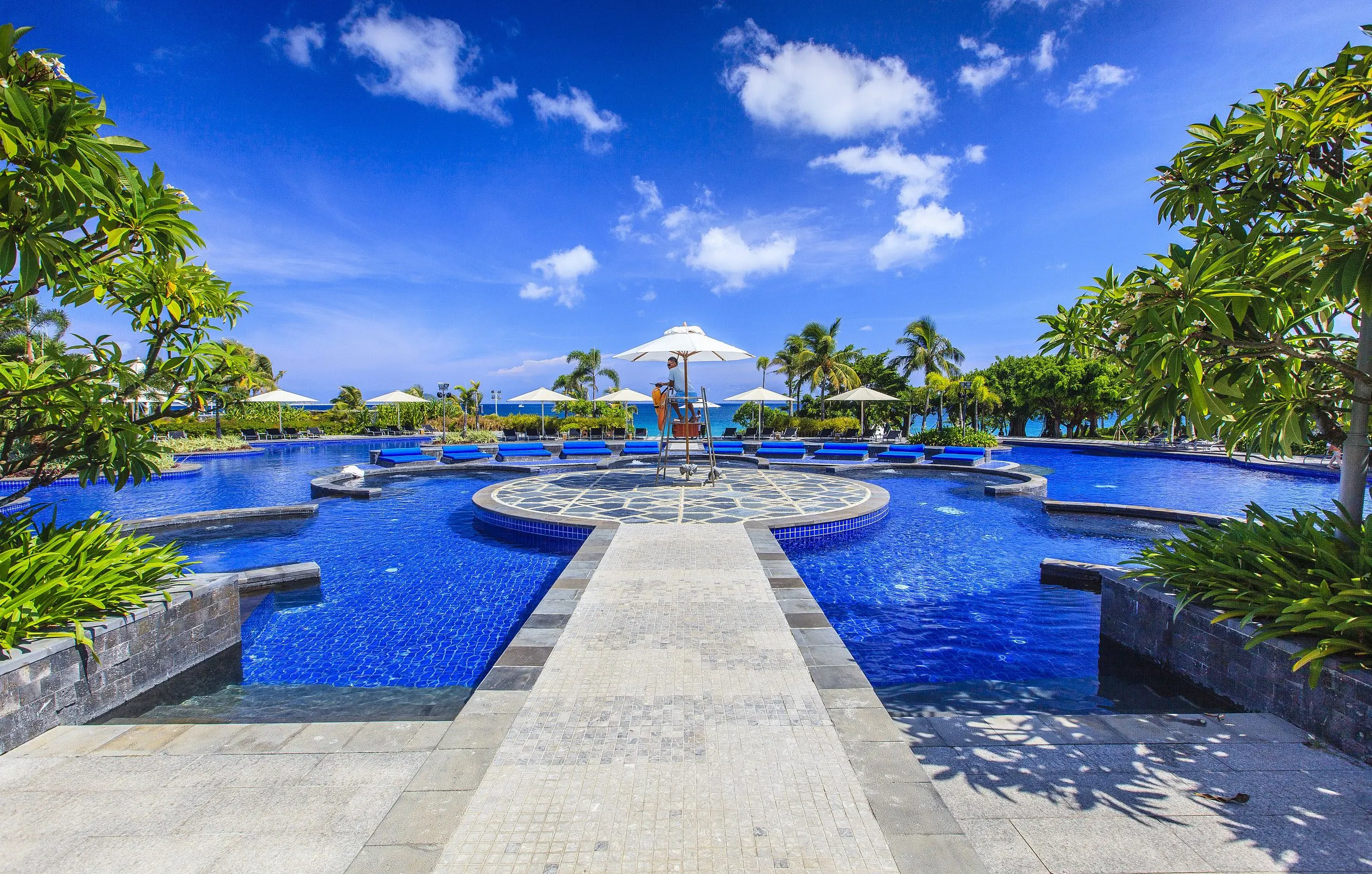 แนะนำ 10 โรงแรม holiday inn ดีที่สุด สบายใจ ทำเลดี ใกล้แหล่งท่องเที่ยว