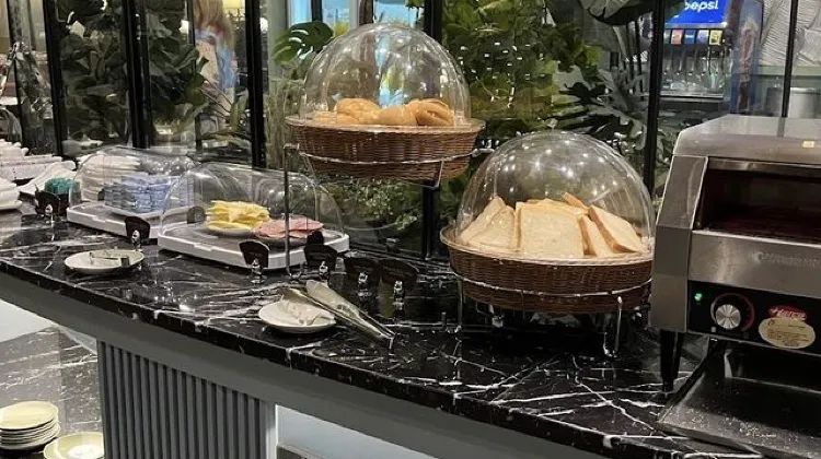 Ho Chi Minh Airport Lounge