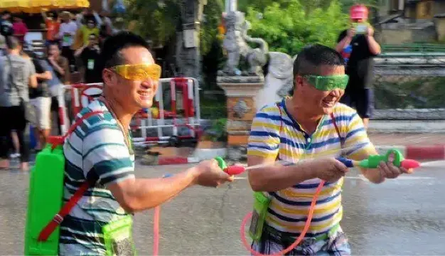 Water Fights Songkran