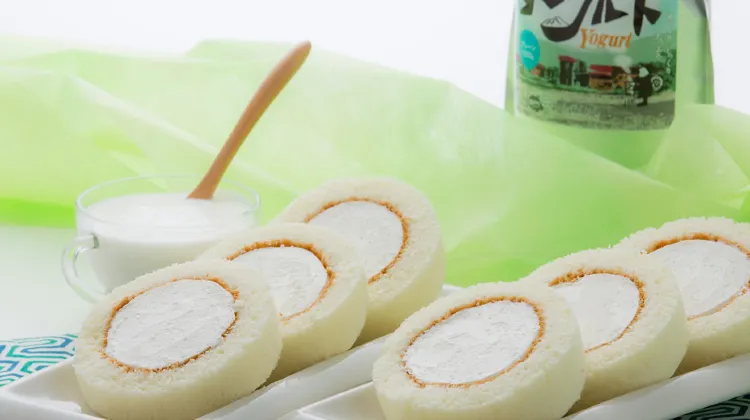 盛岡 花月堂「松ぼっくりロール」