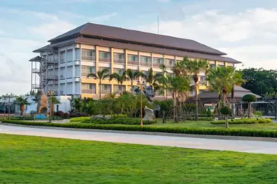 โรงแรมสวอนเลค - หาดนางรํา ที่พัก ติดทะเล