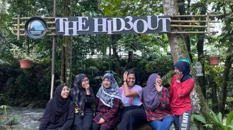 Hulu Langat Glamping The Hid3out, Batu Caves