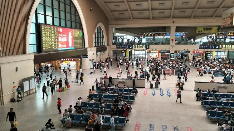 武漢各鉄道駅の設備・施設事情