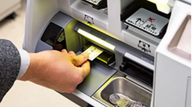 Получите свой билет и сдачу