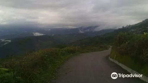 cost for souvenirs when traveling to Darjeeling