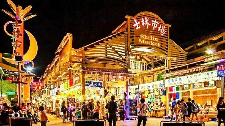 士林夜市で食べ歩き&お土産探し