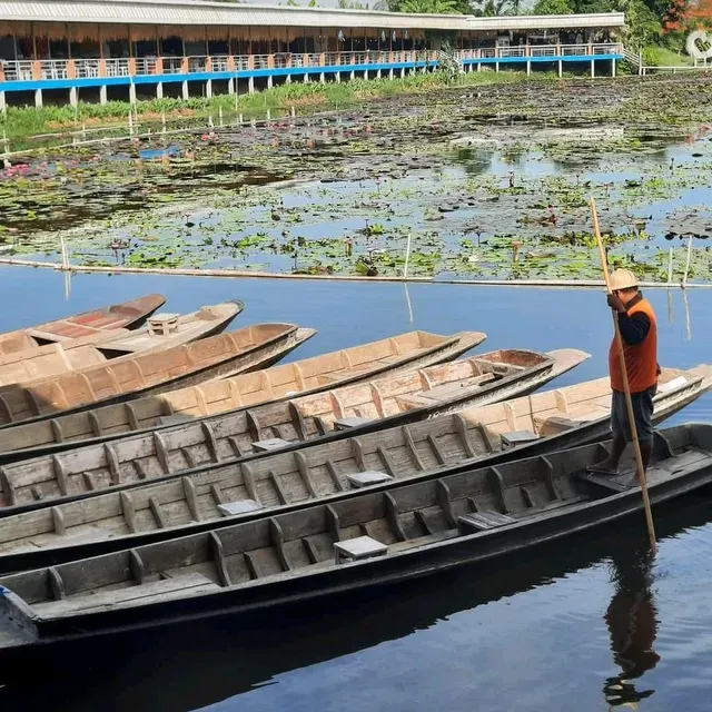 ที่เที่ยวนครปฐม#3 ตลาดน้ำทุ่งบัวแดง