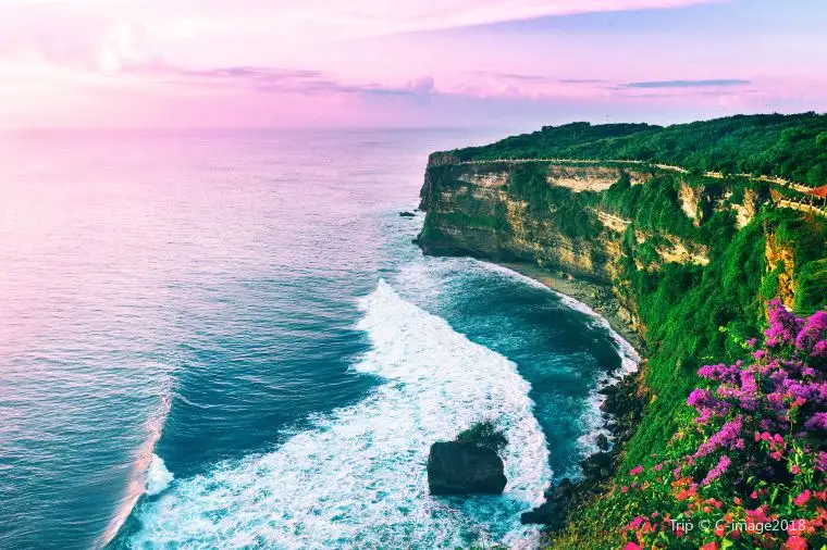 cost of travel bali Uluwatu Temple