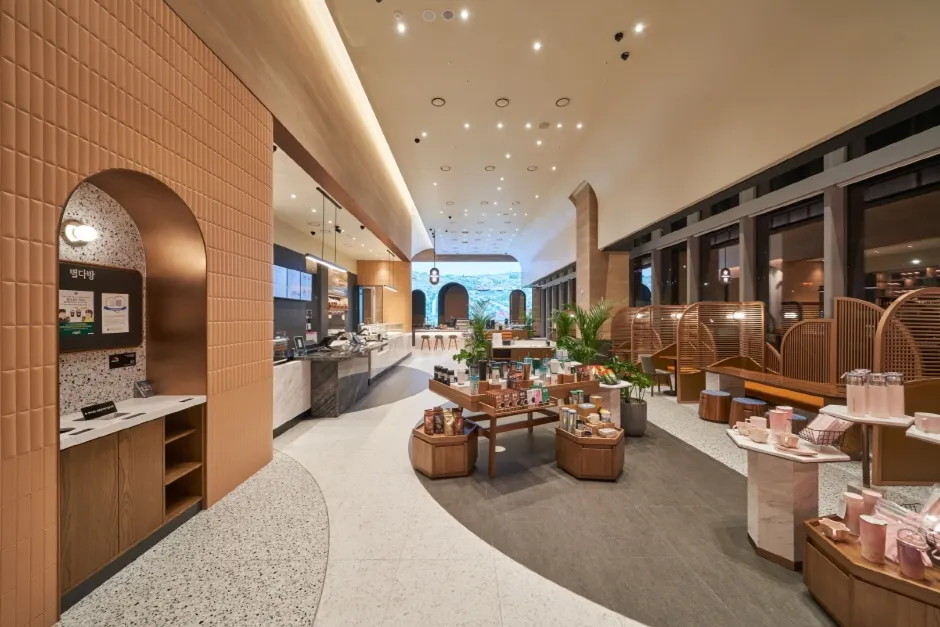 スターバックス ピョルタバン店|スタバ本社が愛を込めて