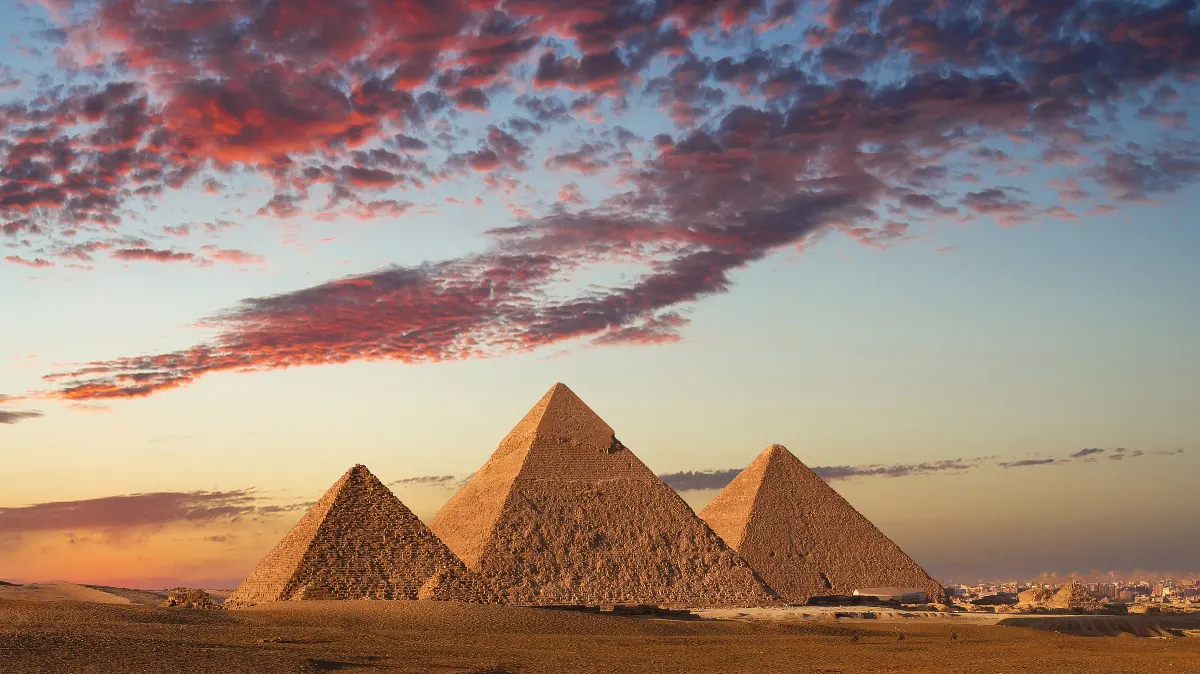 تعال وابدأ رحلتك إلى مصر الآن!