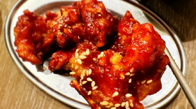 韓国のグルメ：ヤンニョムチキン