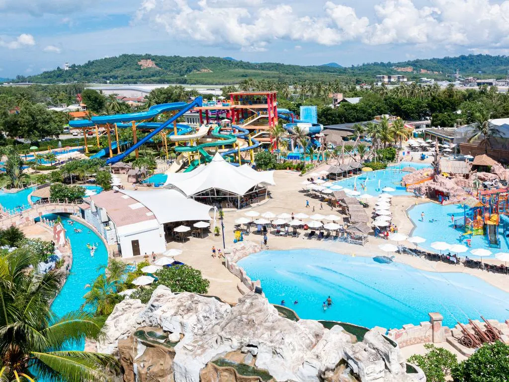 ภูเก็ต สวนน้ำสแปลช จังเกิ้ล