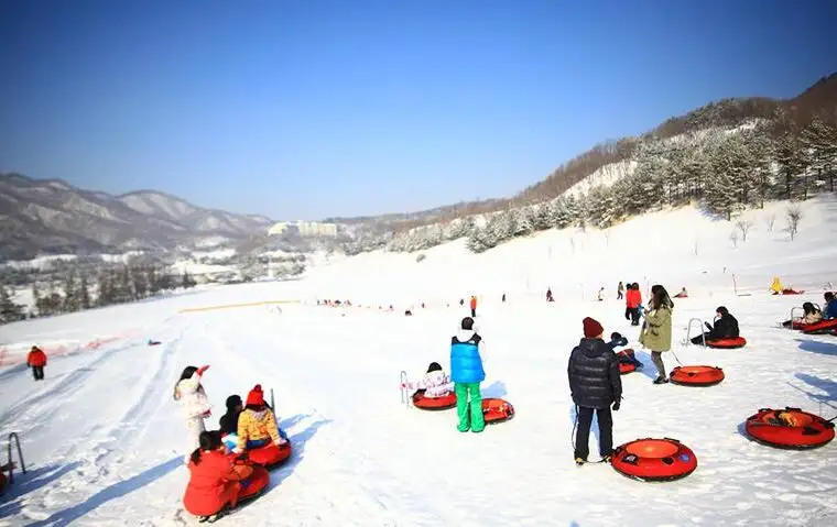 橡園滑雪度假村