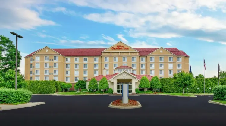 Manor-stylel hotel building at Hilton Garden Inn Louisville Northeast
