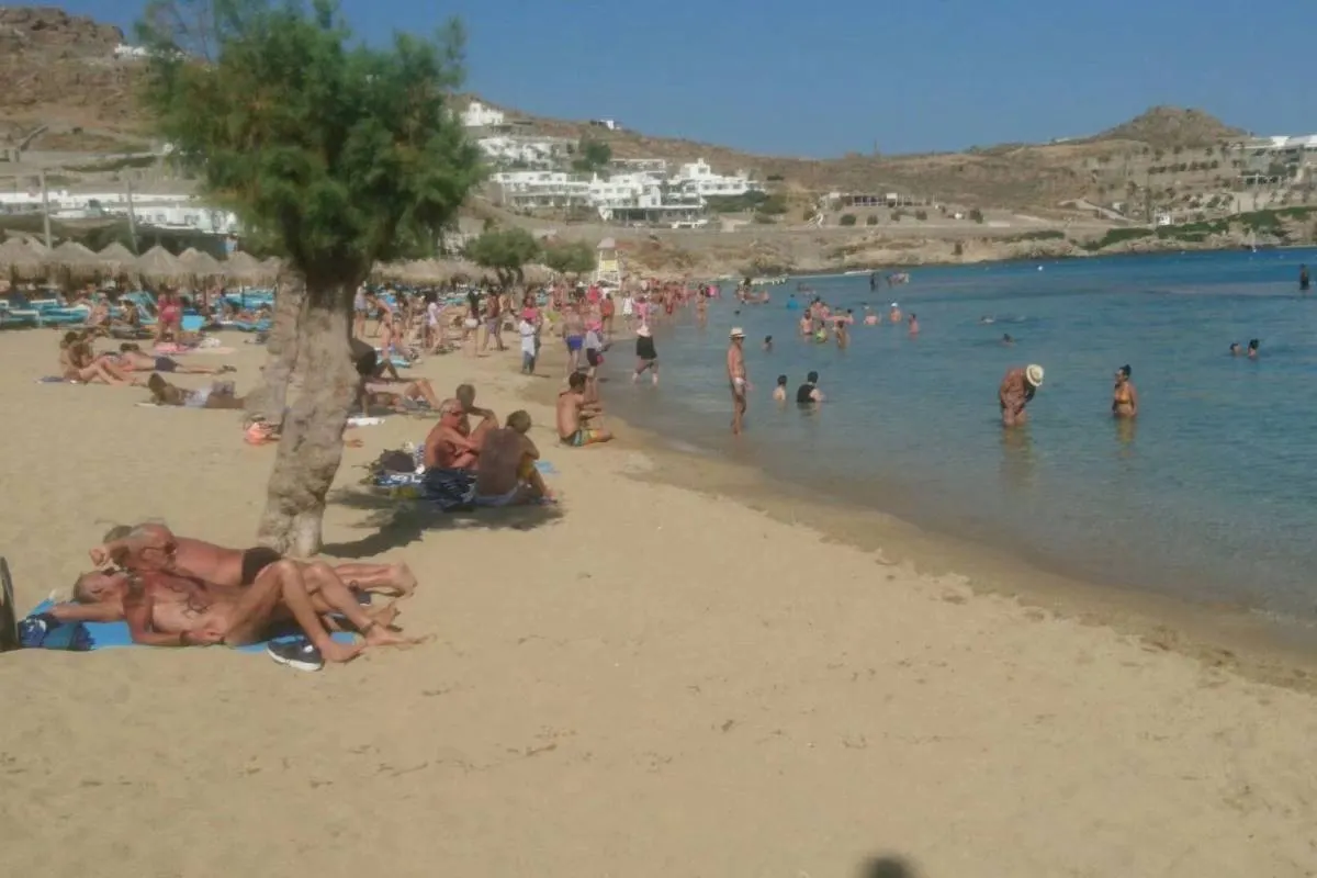 Best time to visit Greece | Paradise Beach