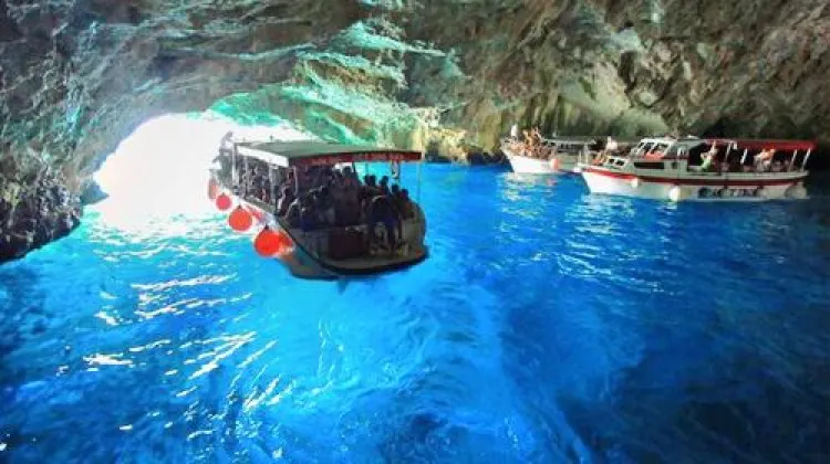 Methods to save money when travelling in Montenegro