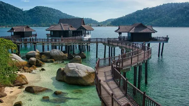 Pangkor Island Guide: How to Take the Ferry from Lumut Jetty or Marina Island to Pangkor Island