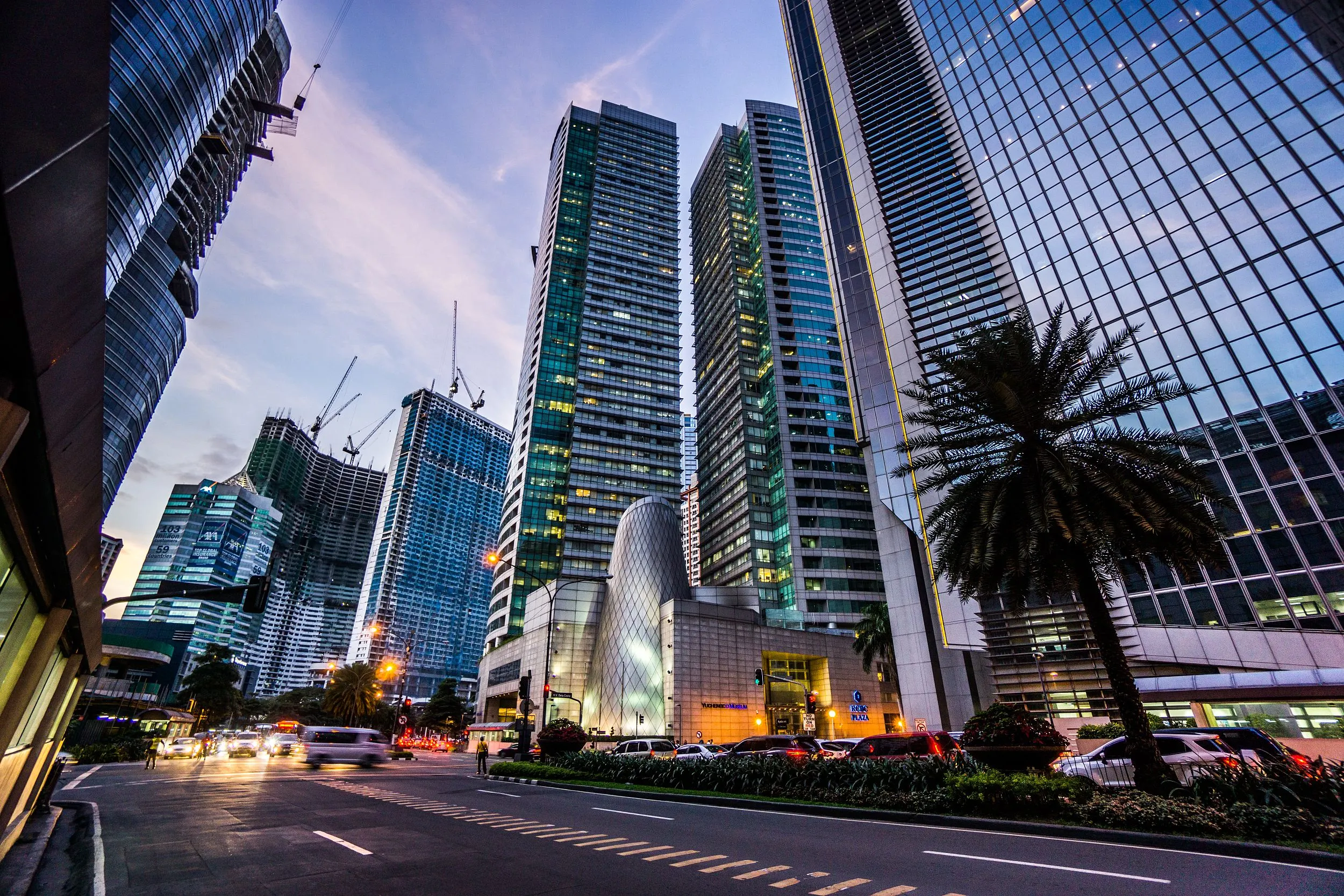 Book Cheap Flights from London to Manila and Save Money
