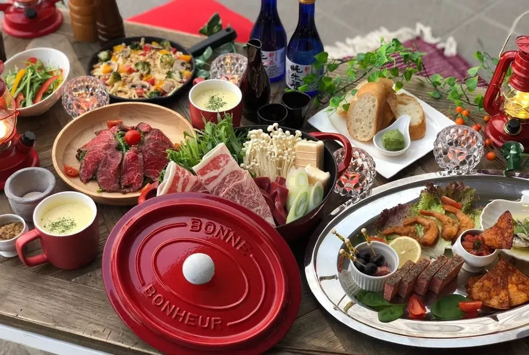 STAGEX高島～1日10組限定　びわ湖でグランピングを楽しめる宿～