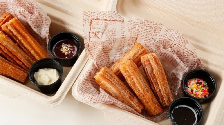 韓国スイーツ：ディップチュロス