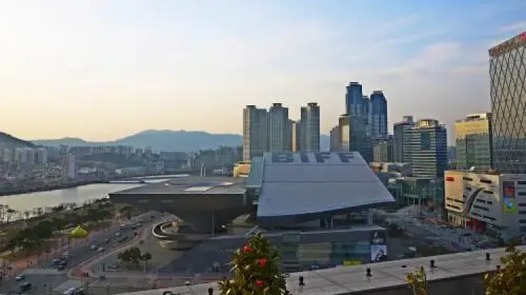 センタムシティが近い