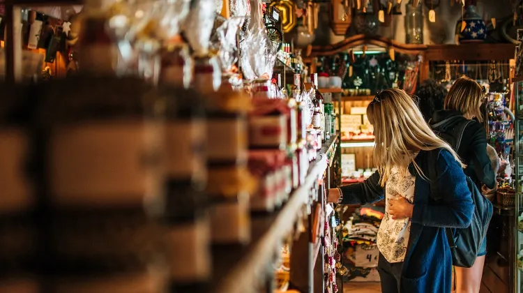海外旅行はお土産選びを慎重に