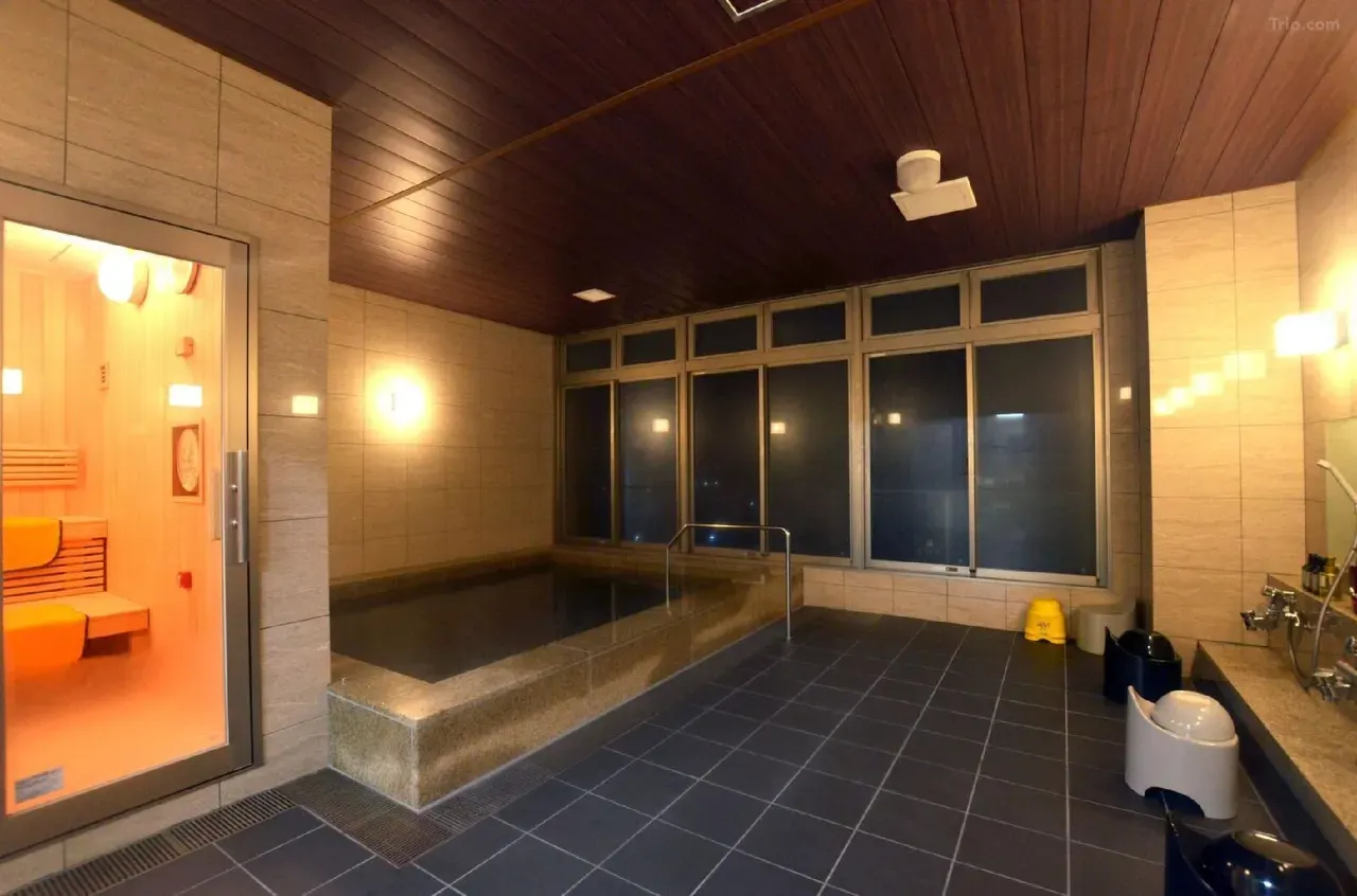 喜々津ステーションホテル