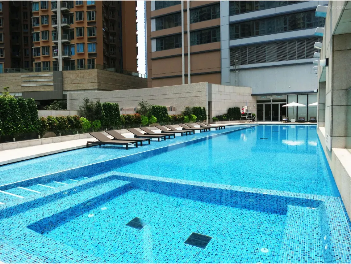 室外游泳池 香港九龍東皇冠假日酒店優惠