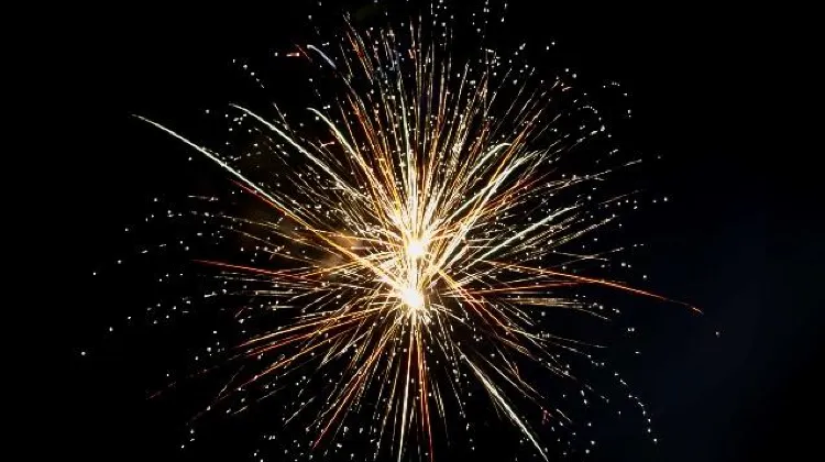 Source: Lewis Zhao/ unsplash  Join a countdown party on New Year’s Eve to enjoy fireworks displays and pop concerts!