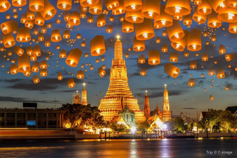 Tempat Wisata di Thailand-Wat Arun Ratchawararam Ratchawaramahawihan