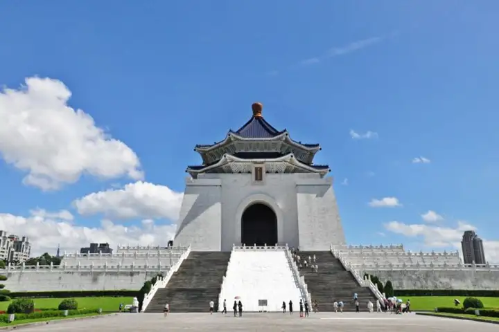 หอรำลึกเจียงไคเช็ก (National Chiang Kai-shek Memorial Hall)