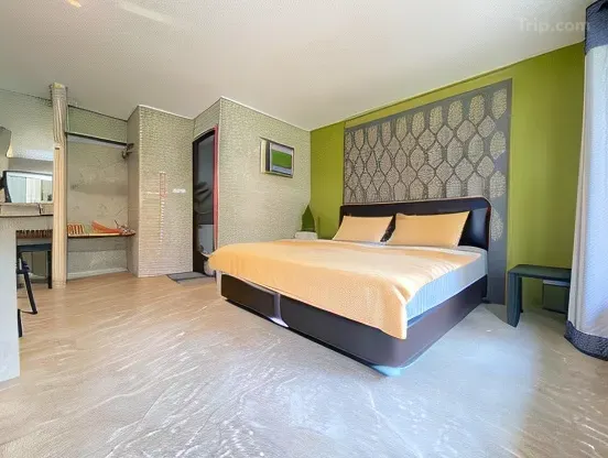 ห้องพักในโรงแรมเดอะ เคิร์ฟ เรสซิเดนซ์ หัวหิน