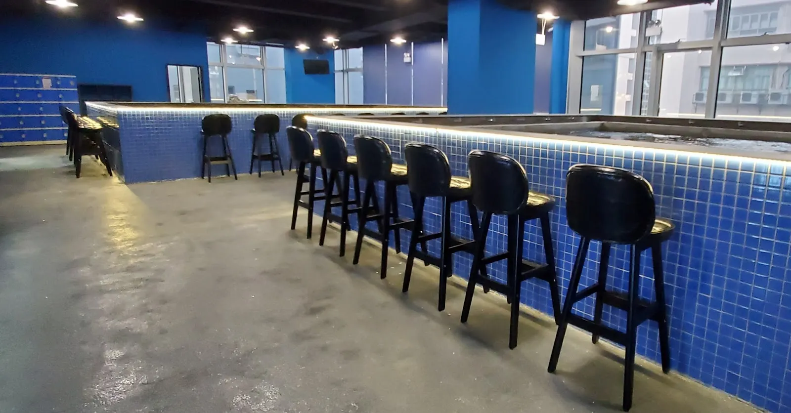 蝦立方休閒娛樂釣蝦場 — 4千多尺室內釣蝦場