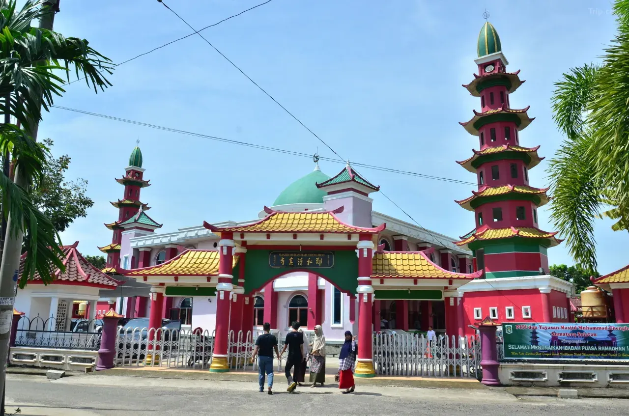 Wisata Kemuning-Masjid Al Islam Muhammad Cheng Hoo