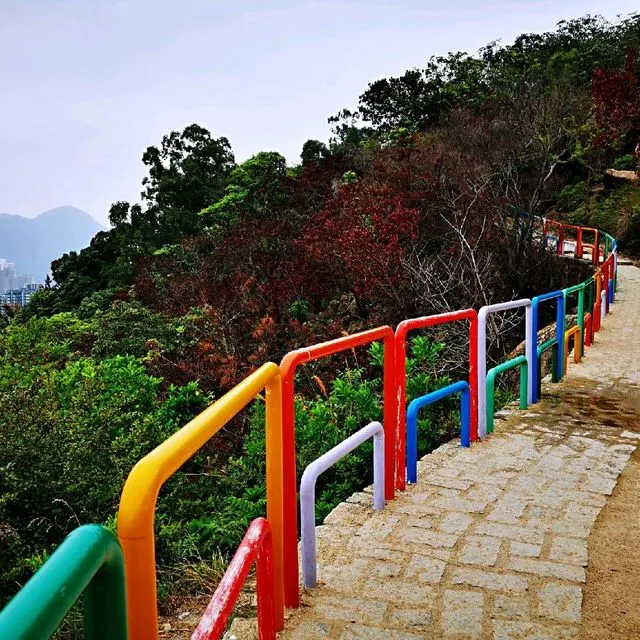 行山好去處推介2024 - 彩虹欄杆 