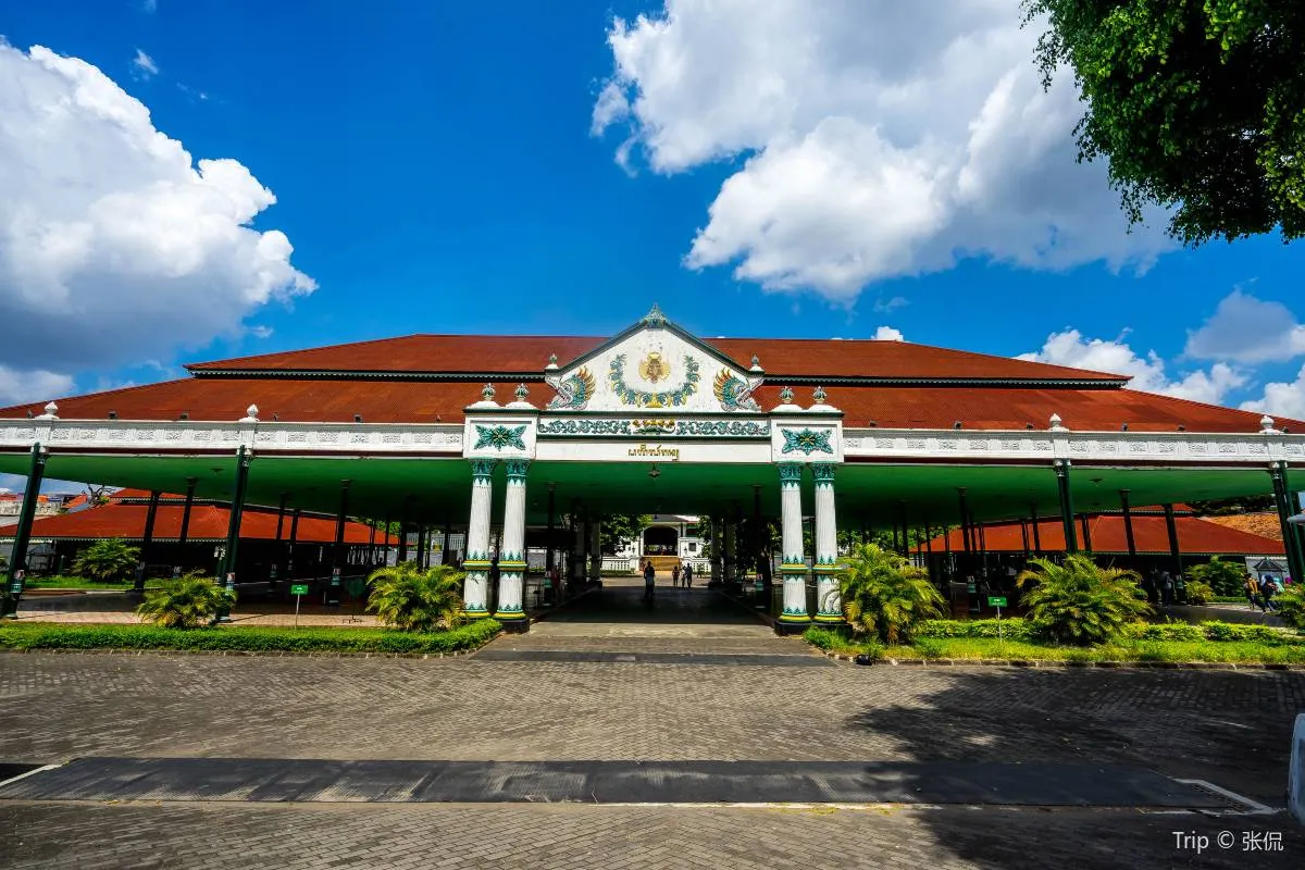 7.Tempat Wisata di Magelang-Keraton Ngayogyakarta Hadiningrat