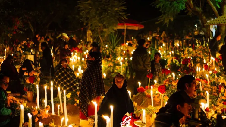 What are Symbols Associated with the Day of the Dead?