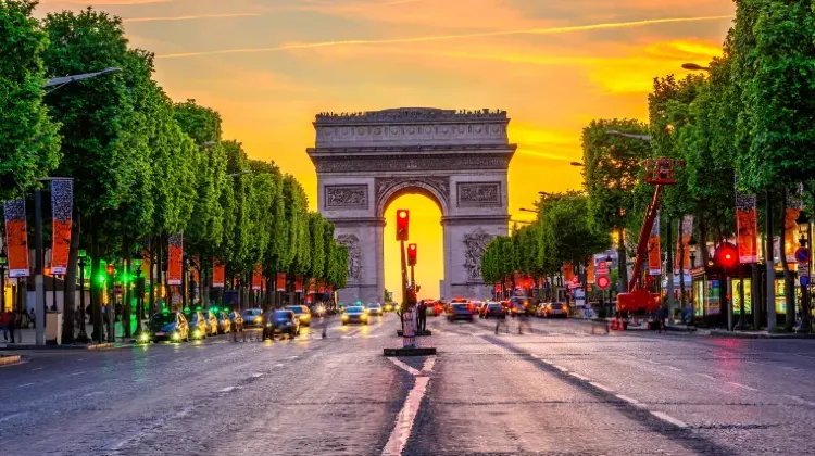 フランス旅行でeSIMを使うときのよくある質問