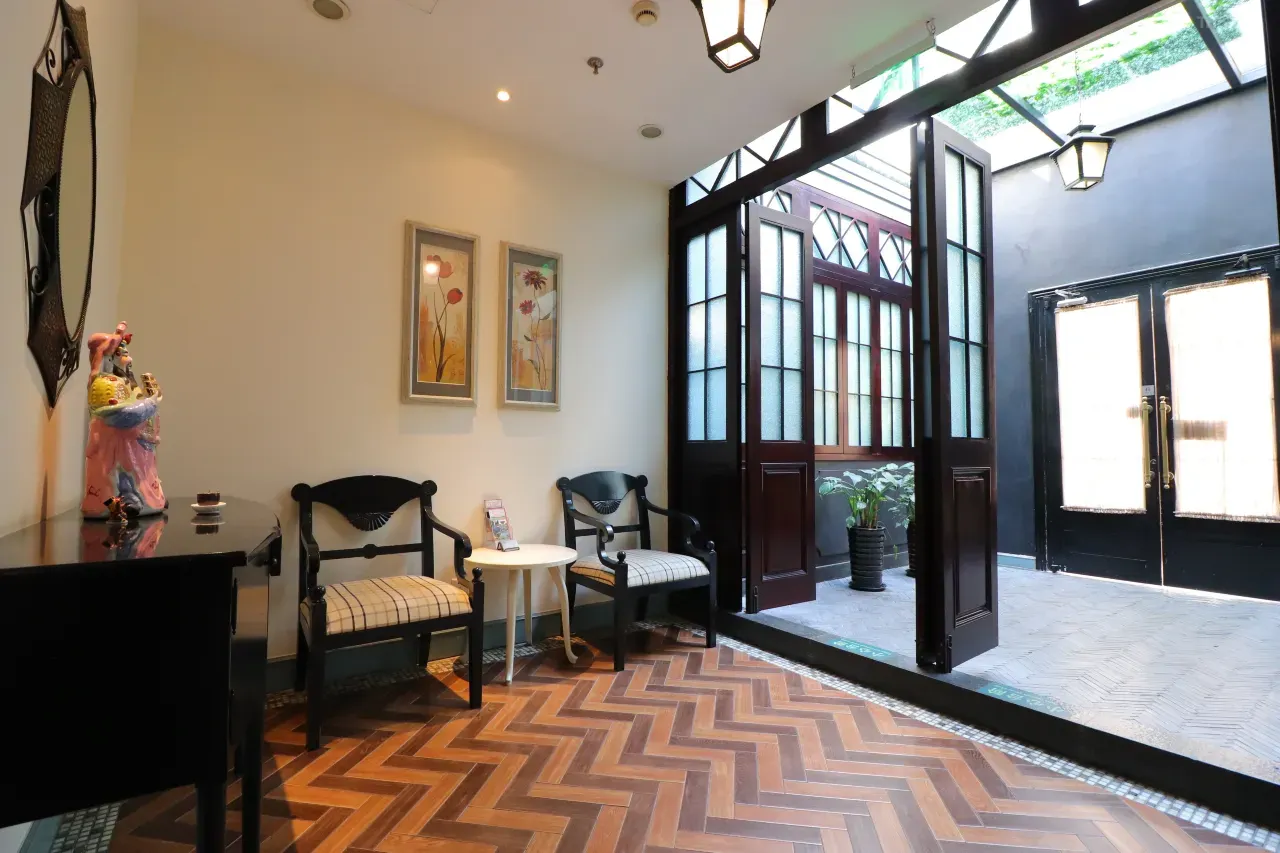 สนามบินเซี่ยงไฮ้ ผู่ตง เข้าเมือง