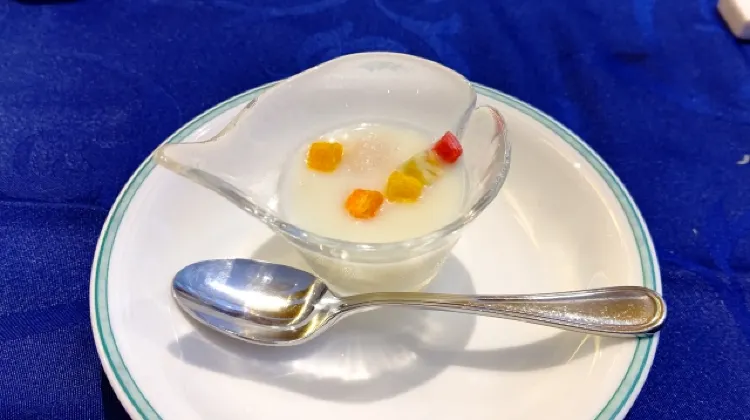 杏仁豆腐（シンレンドウフ）