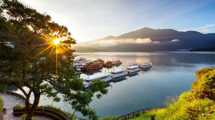 Taiwan Travel Guide: Sun Moon Lake is 80 km (50 miles) southwest of Taichung
