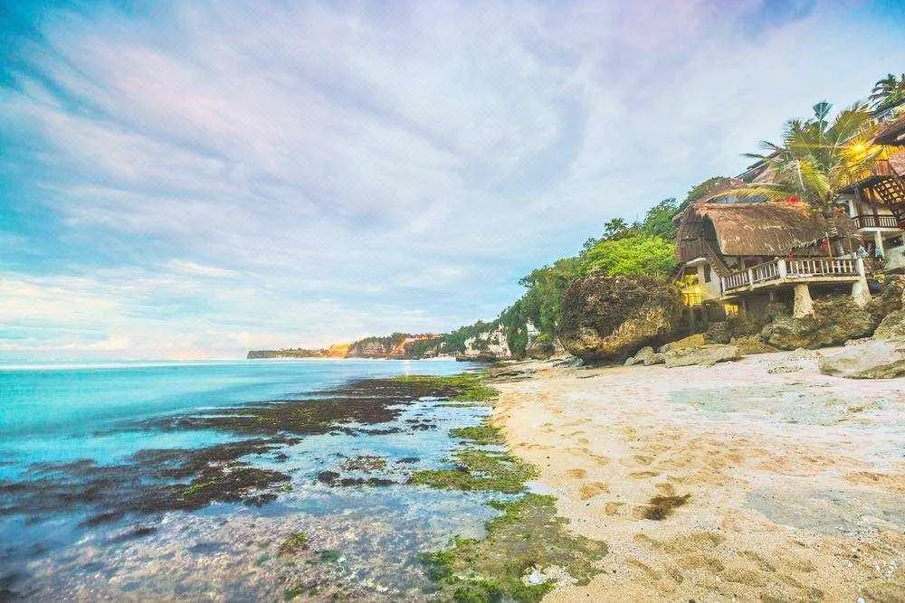 30 Tempat Wisata di Bali-Pantai Bingin