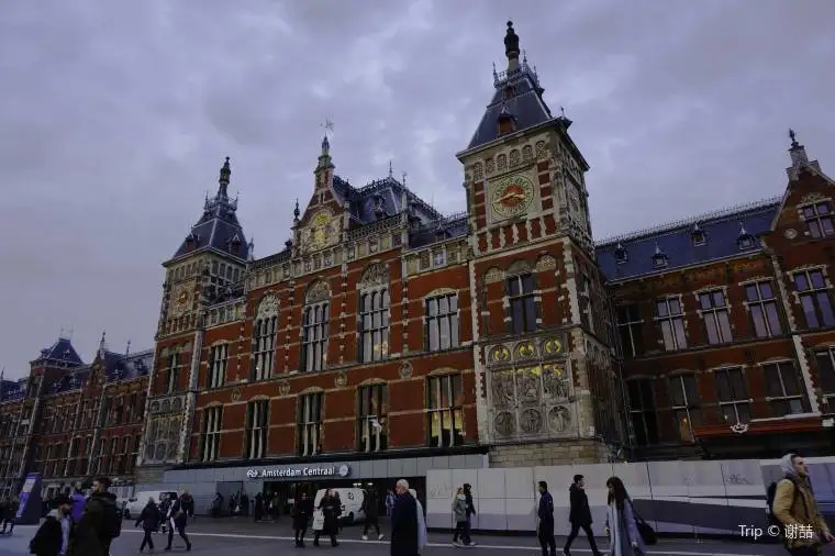 Amsterdam Trip Cost Centraal Station