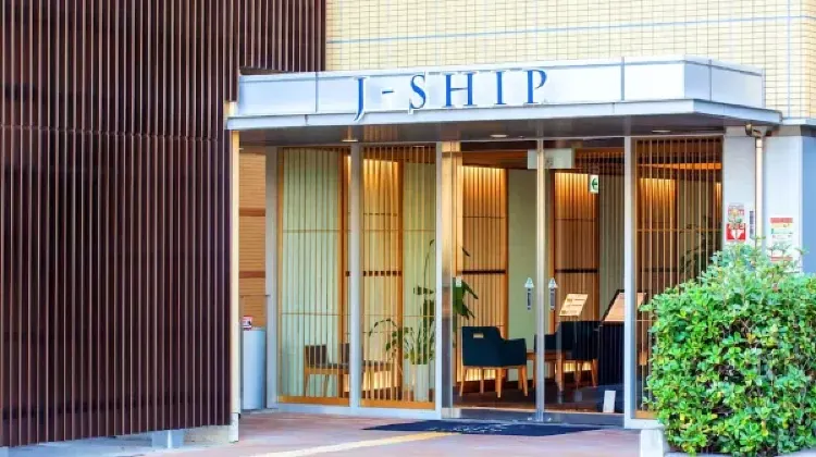 キャビン＆カプセルホテル J-SHIP大阪難波