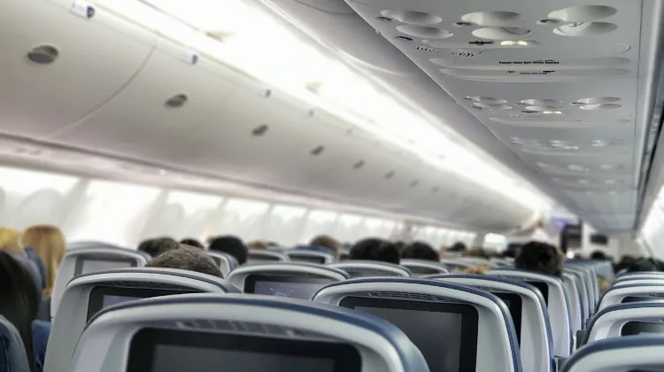 飛行機の座席選びでプロが使う専門用語