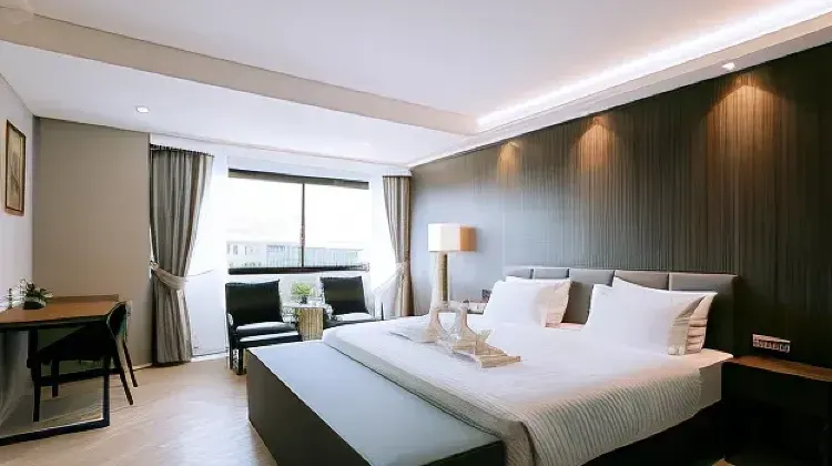 โรงแรมเดอะ ริช โคราช