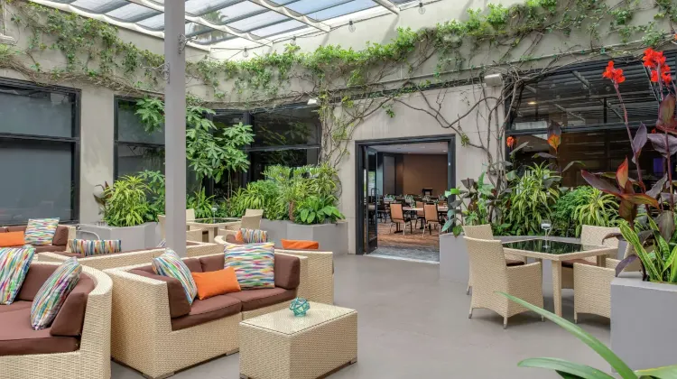 Where to Stay near Universal Studios Hollywood