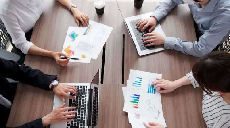 インド旅行で変換プラグが必要？